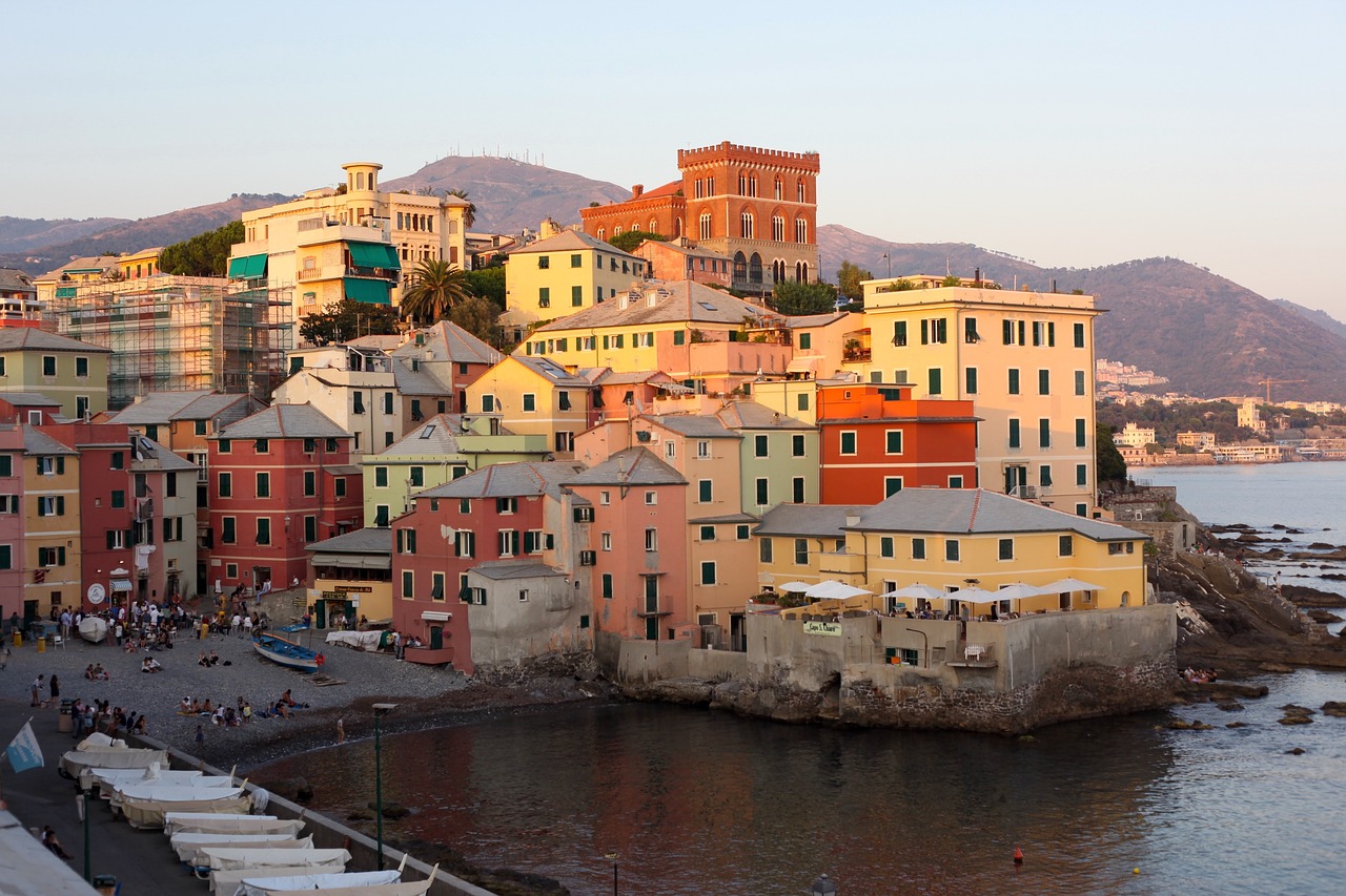 boccadasse, cinq terre, colourful houses